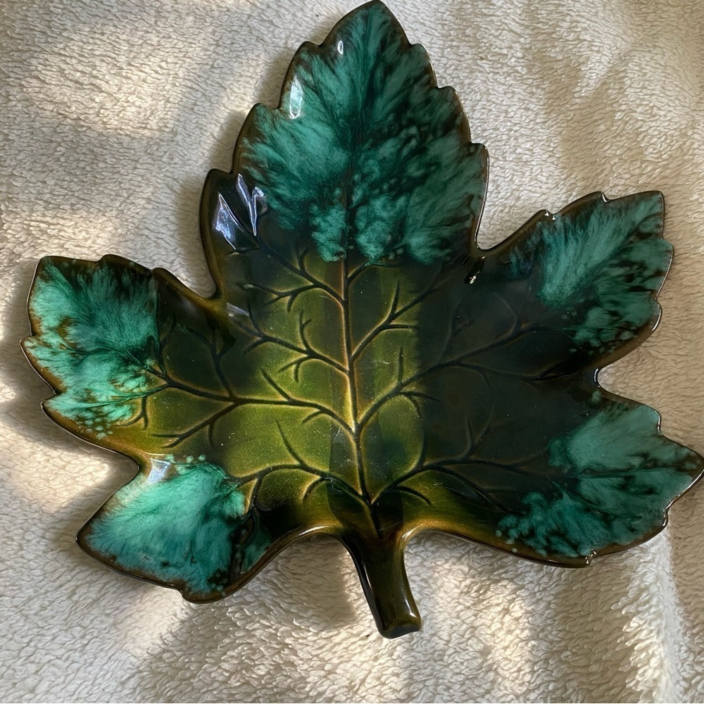 Vintage teal deep green maple leaf pottery dish 12in​​​​​​
